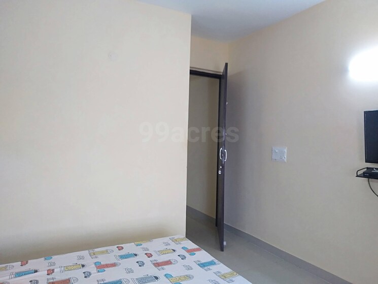 Room, rohini sector 5 4 Bedroom 1500 Sq.Ft. Builder Floor In Rohini Sector 5 Delhi 8179554