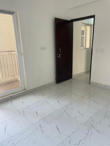 2 BHK Apartment For Rent in Signature The Millennia 2, Sector 37d