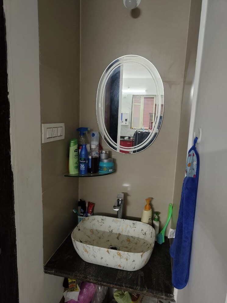 Bathroom, shivalaya-society 2 Bedroom 950 Sq.Ft. Apartment In Pashan Pune 8179606