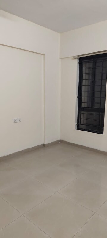 Room in 2 BHK Apartment at Shree Bal Kapil Aasmant, Pashan – for Rent