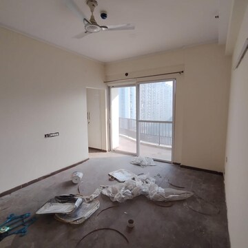 Room in 4 BHK Apartment at Dasnac The Jewel, Sector 75 – for Rent