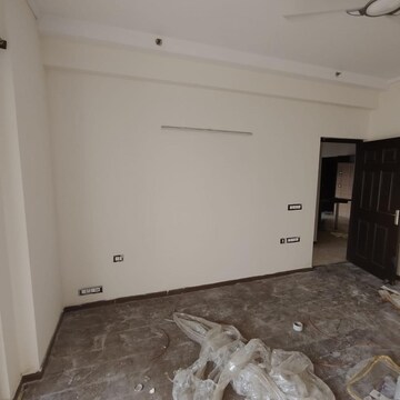Room in 4 BHK Apartment at Dasnac The Jewel, Sector 75 – for Rent