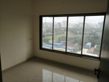 Room in 2 BHK Apartment at Swastik Sapphire, Vikhroli East – for Rent