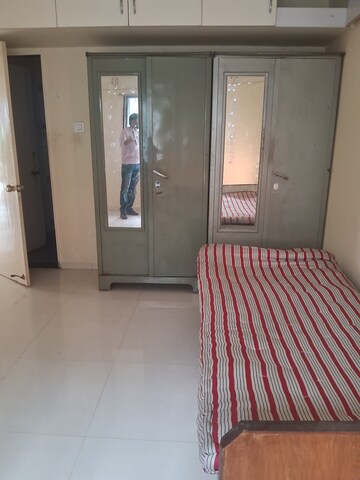 Furnished Amenities in 2 BHK Apartment at Surobhi Park, Aundh – for Rent