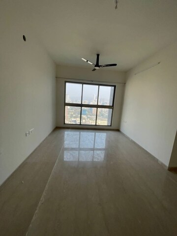 Room in 3 BHK Apartment at Rajesh Raj Infinia, Malad West – for Rent