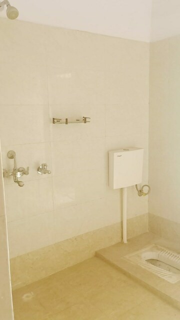 Room in 2 BHK Independent House at Jankipuram – for Rent