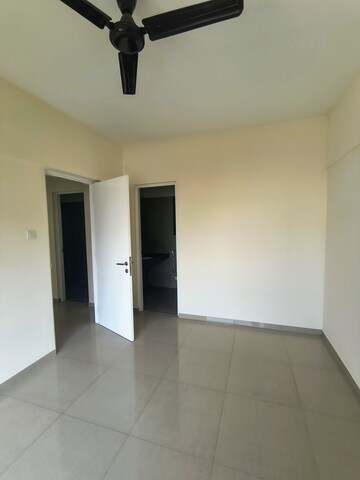 Room in 2 BHK Apartment at Kalpataru Serenity, Manjari – for Rent