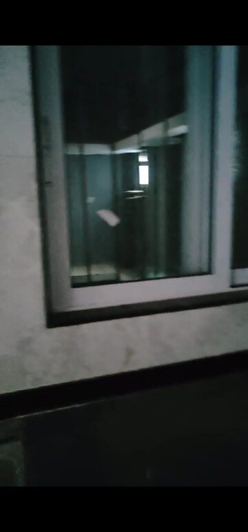 Room in 2 BHK Apartment at Vaibhavlaxmi East Syde, Ghatkopar East – for Rent