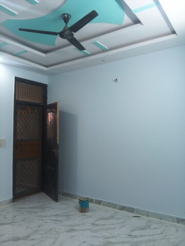 Room in 2 BHK Builder Floor at Rohini Sector 25 – for Sale