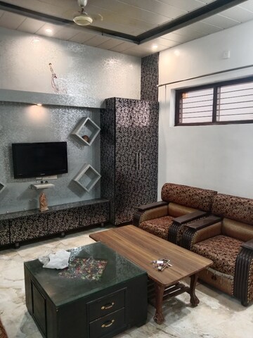 Living Room in 2 BHK Builder Floor at Sector 18 – for Rent