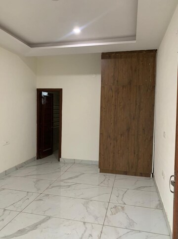 Room in 3 BHK Villa at Sector 124 – for Sale