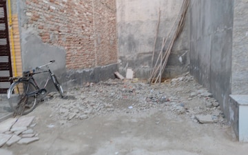 Plot For Sale in Mohan Garden