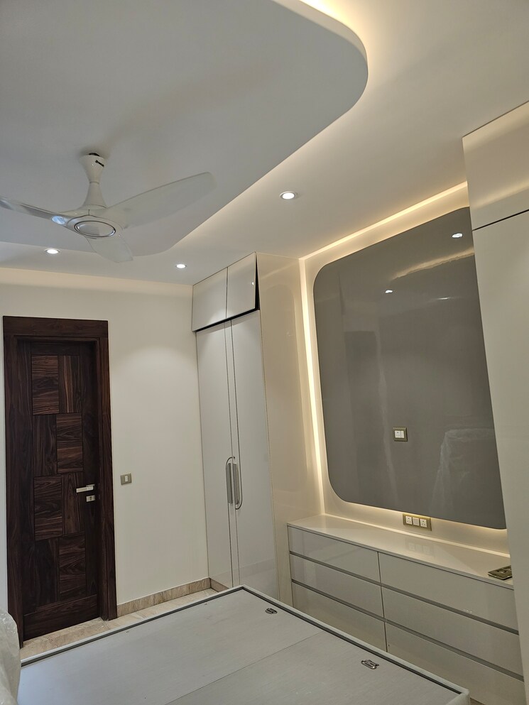 undefined, ashoka niketan 3 Bedroom 180 Sq.Yd. Builder Floor In Ashoka Niketan Delhi 8179923