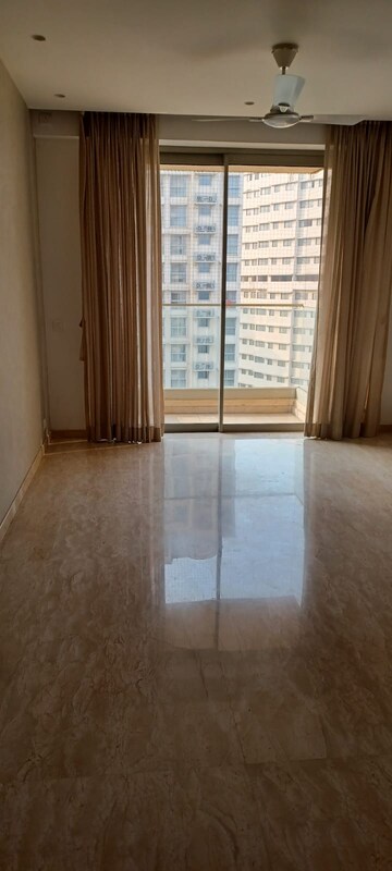Room in 2 BHK Apartment at Castle Rock, Powai – for Rent