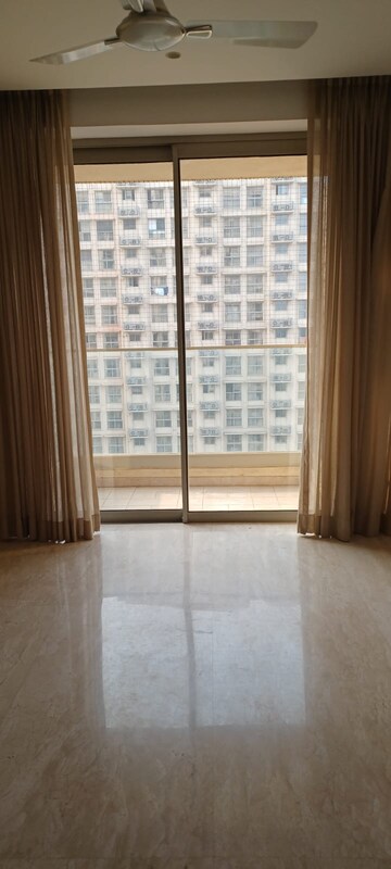 Room in 2 BHK Apartment at Castle Rock, Powai – for Rent