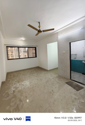 Room in 3 BHK Apartment at Gahlot Majesty and Avenue CHS, Nerul – for Sale