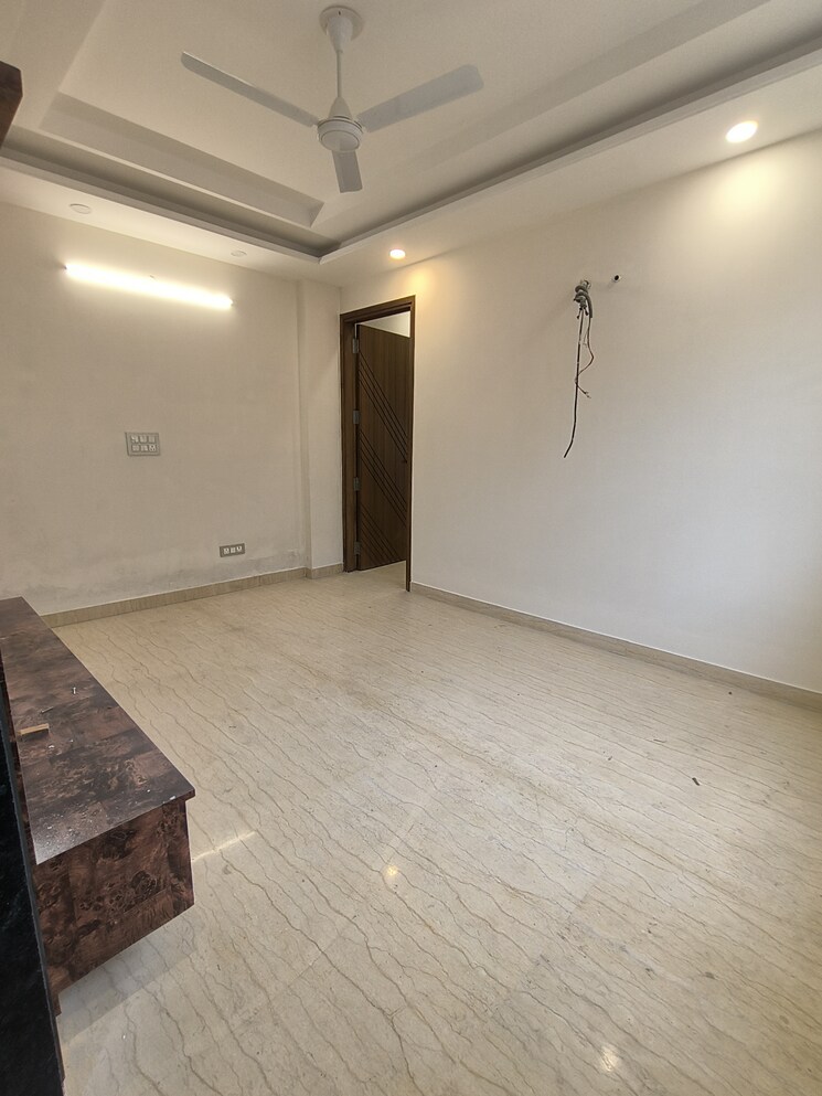 Room, malviya nagar 2 Bedroom 100 Sq.Yd. Builder Floor In Malviya Nagar Delhi 8179974