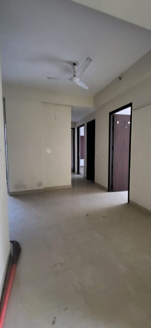 Building Lobby in 3.5 BHK Apartment at Hawelia Valenova Park, Tech Zone 4 Greater Noida – for Sale