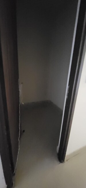 Master Bedroom in 3.5 BHK Apartment at Hawelia Valenova Park, Tech Zone 4 Greater Noida – for Sale