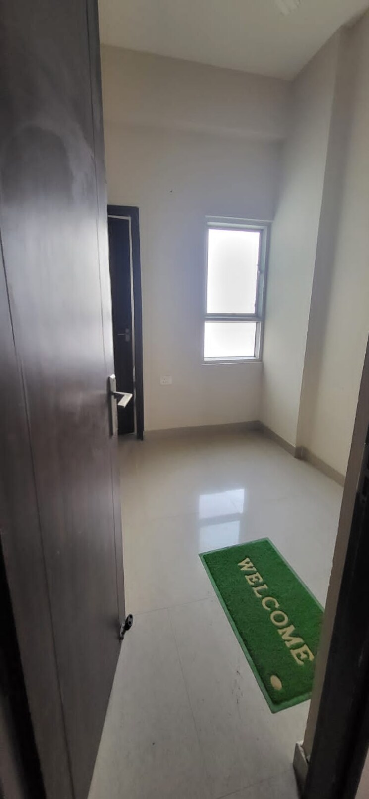 Room, hawelia-valenova-park 3.5 Bedroom 1870 Sq.Ft. Apartment In Tech Zone 4 Greater Noida Greater Noida 8180006