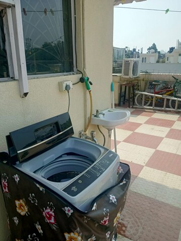 Parking in Studio Builder Floor at East Of Kailash – for Rent