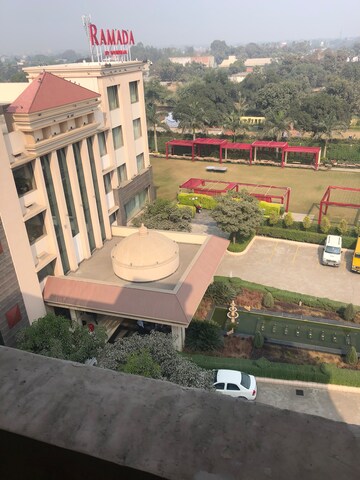 Balcony in 3.5 BHK Apartment at Ganpati Estate, Parao – for Rent