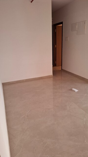 Room in 2 BHK Apartment at Konark Zen Gardens, Kandivali West – for Rent