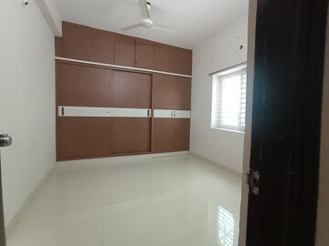 Furnished Amenities in 3 BHK Apartment at Kondapur – for Rent