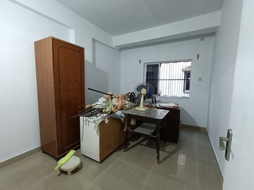 Room in 3 BHK Apartment at Parnasree Pally – for Sale