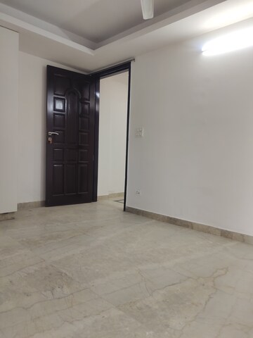 Furnished Amenities in 2 BHK Builder Floor at Lajpat Nagar 4 – for Rent