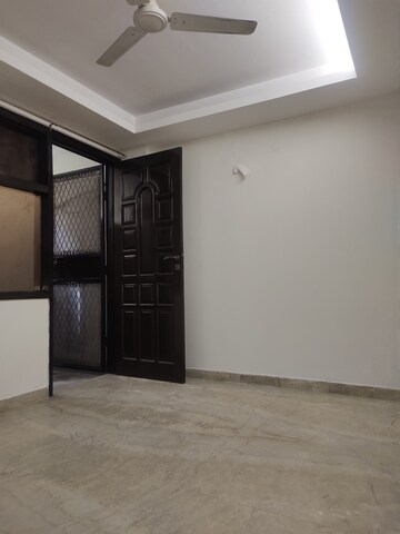 Furnished Amenities in 2 BHK Builder Floor at Lajpat Nagar 4 – for Rent