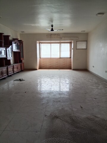 Room in 3 BHK Apartment at Vanashree CHS, Seawoods – for Rent