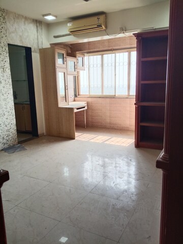 Room in 3 BHK Apartment at Vanashree CHS, Seawoods – for Rent