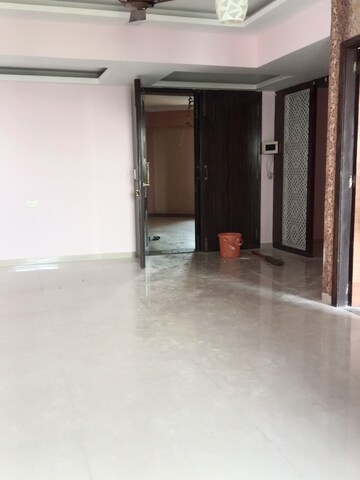 Room in 3 BHK Apartment at Juhi Greens, Seawoods – for Rent