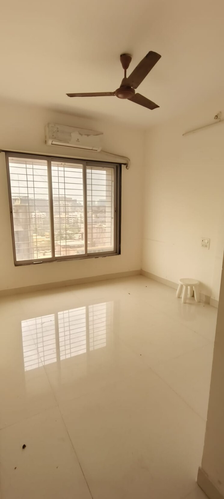 Room, sky-view-chs 1 Bedroom 410 Sq.Ft. Apartment In Kurla Mumbai 8180162