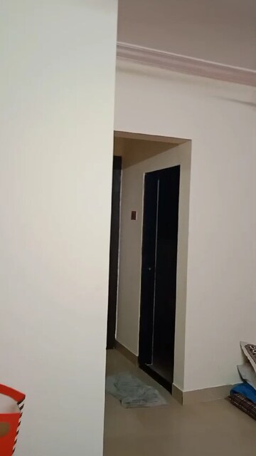 Room in 1 BHK Apartment at Dheeraj Darshan, Jogeshwari East – for Rent