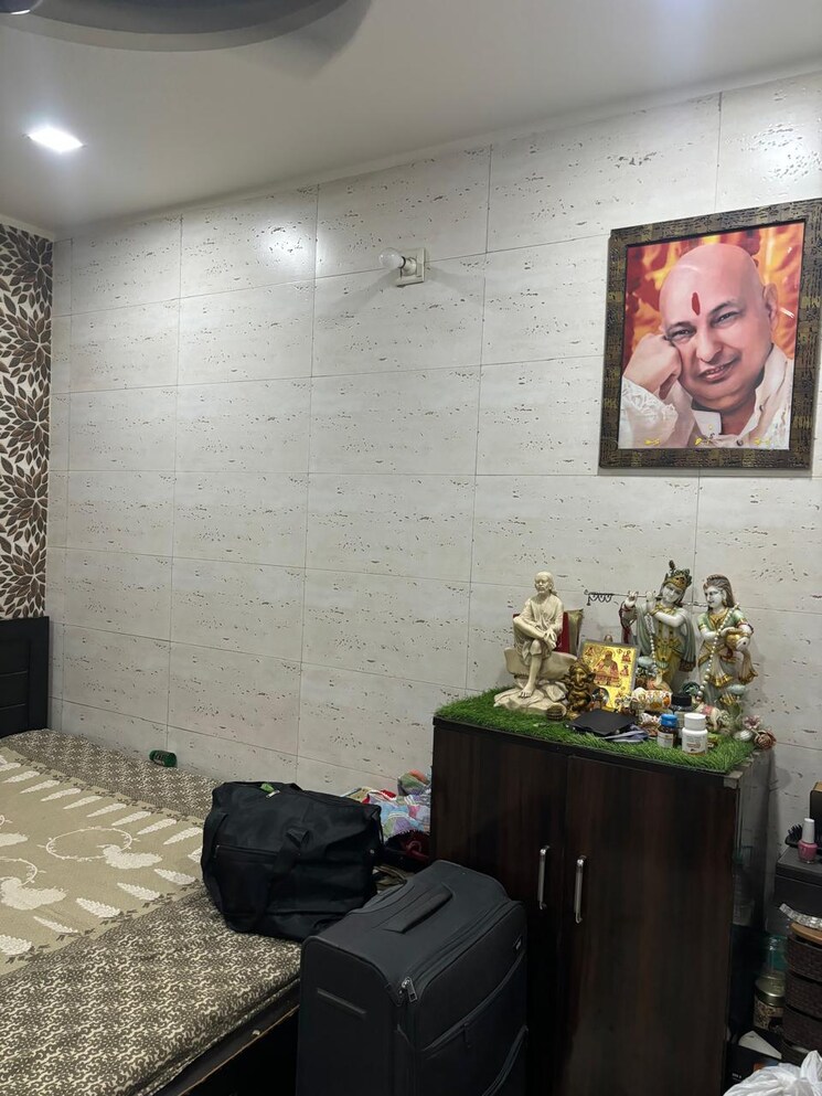 Living Room, paschim vihar 1.5 Bedroom 50 Sq.Yd. Apartment In Paschim Vihar Delhi 8180279