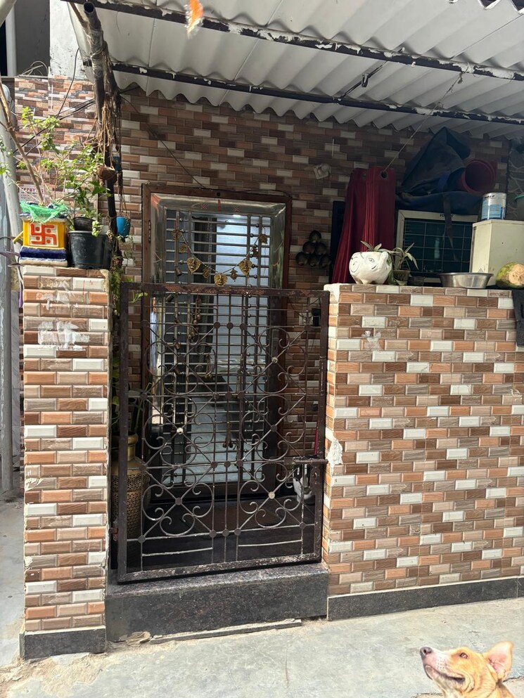 Exterior View, paschim vihar 1.5 Bedroom 50 Sq.Yd. Apartment In Paschim Vihar Delhi 8180279