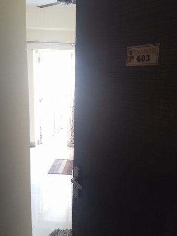 Room in 2 BHK Apartment at Gaur City 7th Avenue, Sector 4, Greater Noida – for Sale
