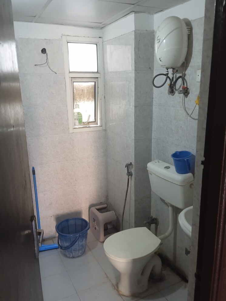Bathroom, gaur-city-7th-avenue 2 Bedroom 534 Sq.Ft. Apartment In Sector 4, Greater Noida Greater Noida 8180319