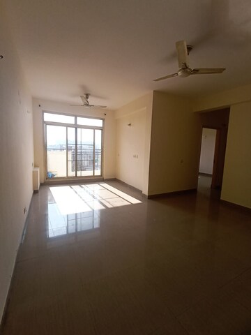 Room in 2 BHK Apartment at NK Sharma Savitry Greens 2, Ghazipur – for Rent