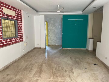 Room in 3 BHK Builder Floor at Kohli One Malibu Town, Sector 47 – for Rent