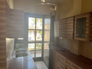 Room in 3 BHK Builder Floor at Kohli One Malibu Town, Sector 47 – for Rent