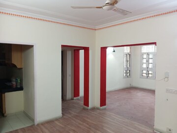Room in 3 BHK Builder Floor at Unitech South City II, Sector 50 – for Rent