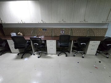 Team Area in  Office Space at Spaze Platinum Tower, Sector 47 – for Rent