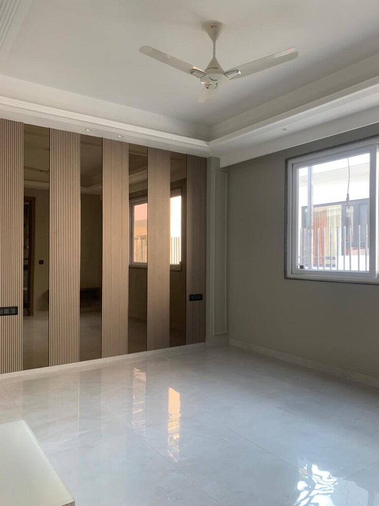 Room, hong-kong-bazaar 4 Bedroom 2367 Sq.Ft. Builder Floor In Sector 57 Gurgaon 8180402