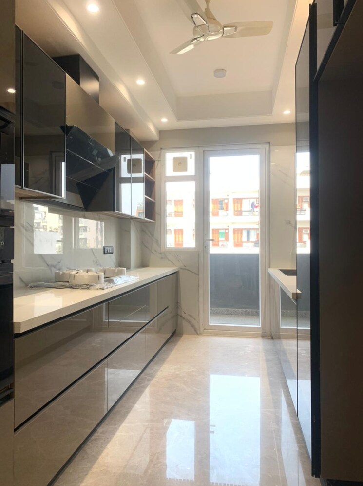 Kitchen, hong-kong-bazaar 4 Bedroom 2367 Sq.Ft. Builder Floor In Sector 57 Gurgaon 8180402