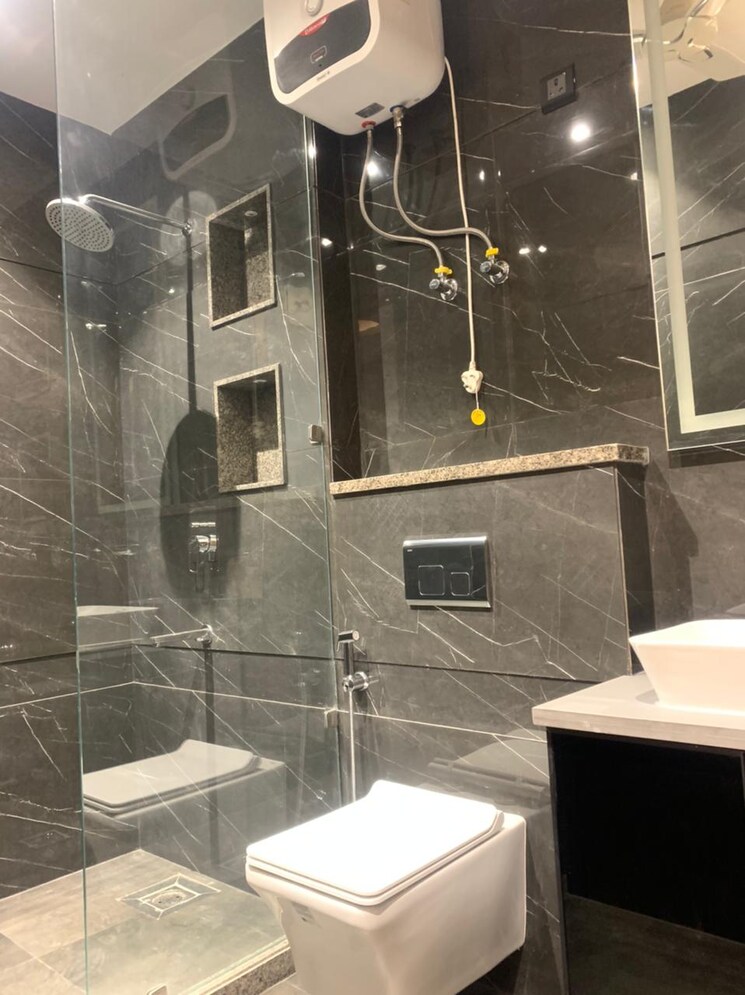 Master Bedroom, hong-kong-bazaar 4 Bedroom 2367 Sq.Ft. Builder Floor In Sector 57 Gurgaon 8180402