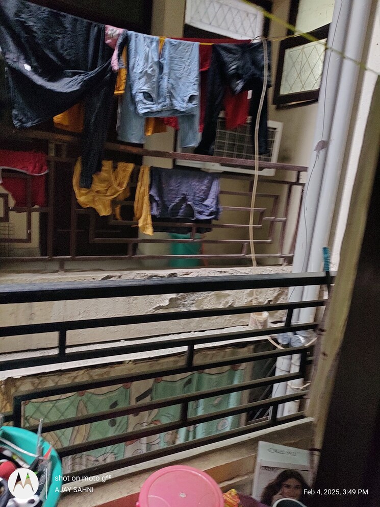 Balcony, kishangarh 1 Bedroom 450 Sq.Ft. Builder Floor In Kishangarh Delhi 8180419