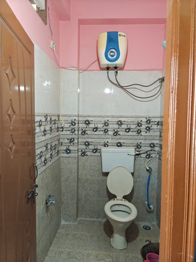 Bathroom, bptp-parkland-pride 3 Bedroom 250 Sq.Ft. Builder Floor In Sector 77 Faridabad 8180421